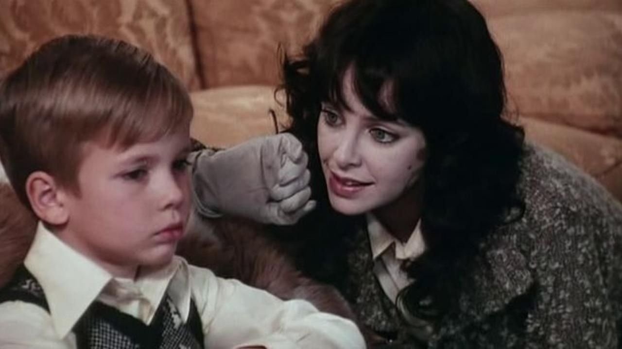 Dziewczyna do dziecka