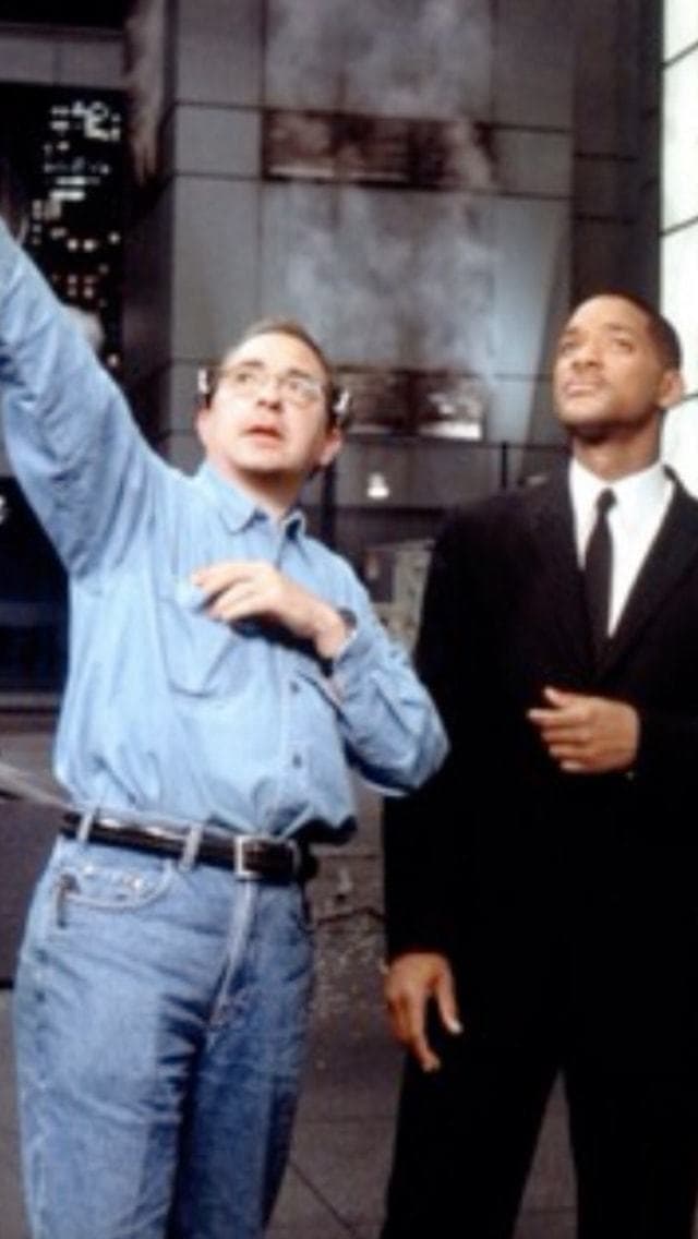 Oglądaj Metamorphosis of 'Men in Black'