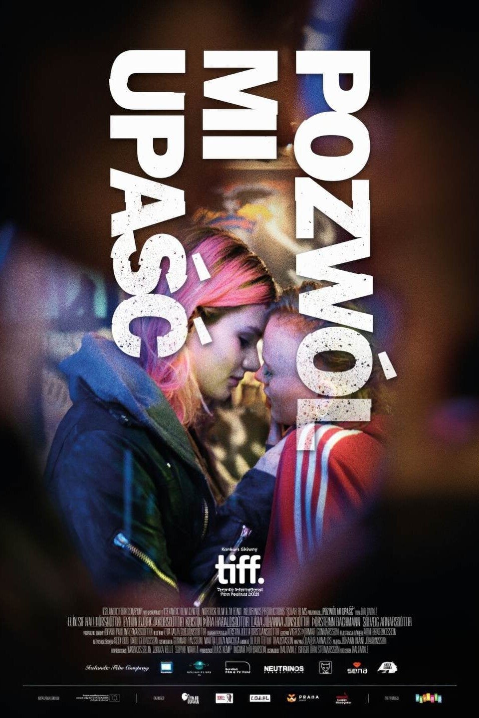 Oglądaj Pozwól mi upaść