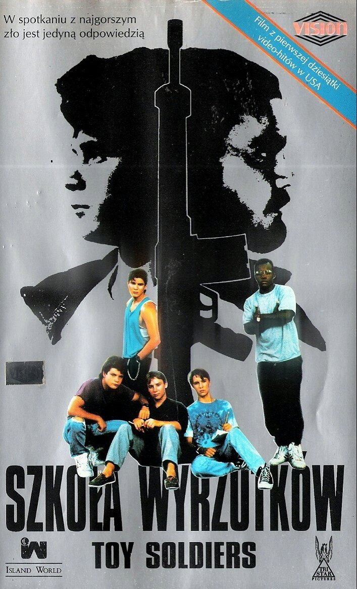 Oglądaj Szkoła Wyrzutków