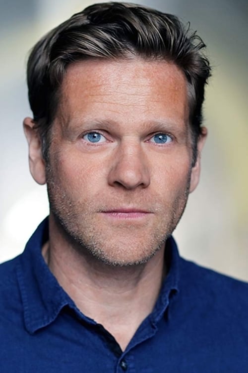 Adam Astill zdjęcie