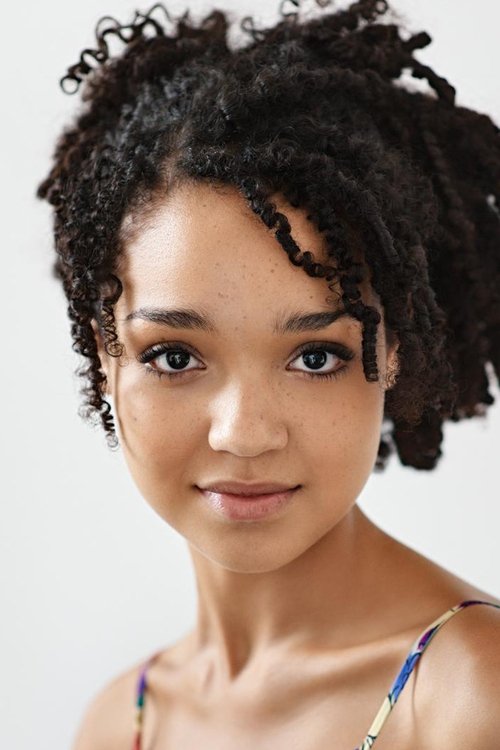 Aisha Dee zdjęcie