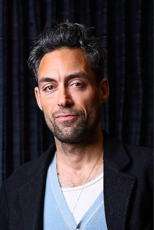 Alex Hassell zdjęcie