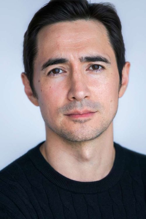 Alex Wyndham zdjęcie