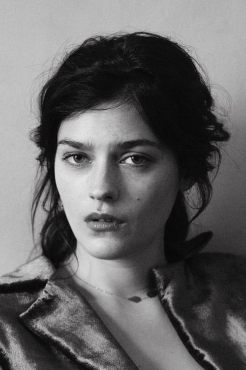 Amber Anderson zdjęcie