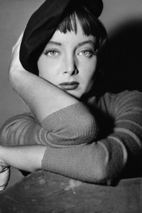 Carolyn Jones zdjęcie