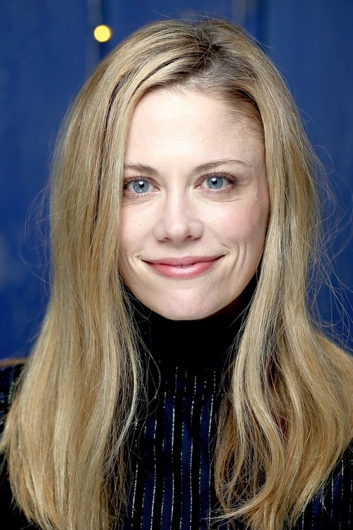 Claire Coffee zdjęcie