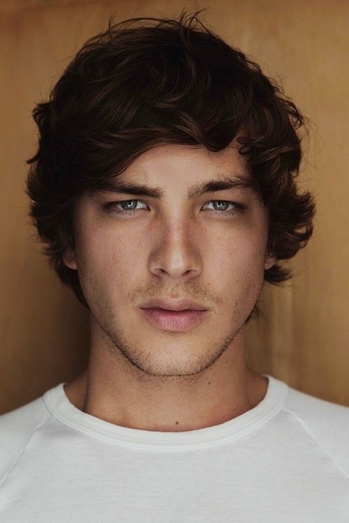 Cody Fern zdjęcie