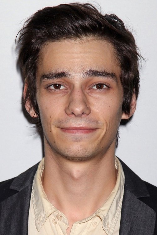 Devon Bostick zdjęcie