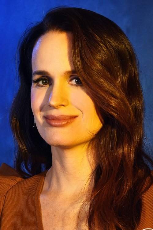 Elizabeth Reaser zdjęcie