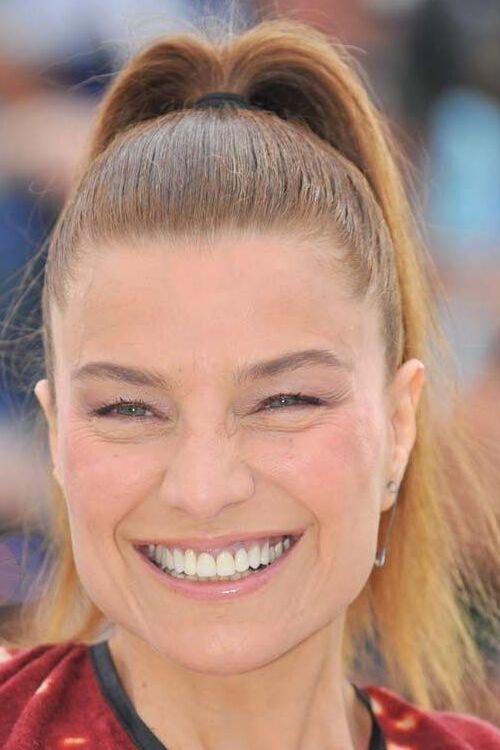 Elli Medeiros zdjęcie