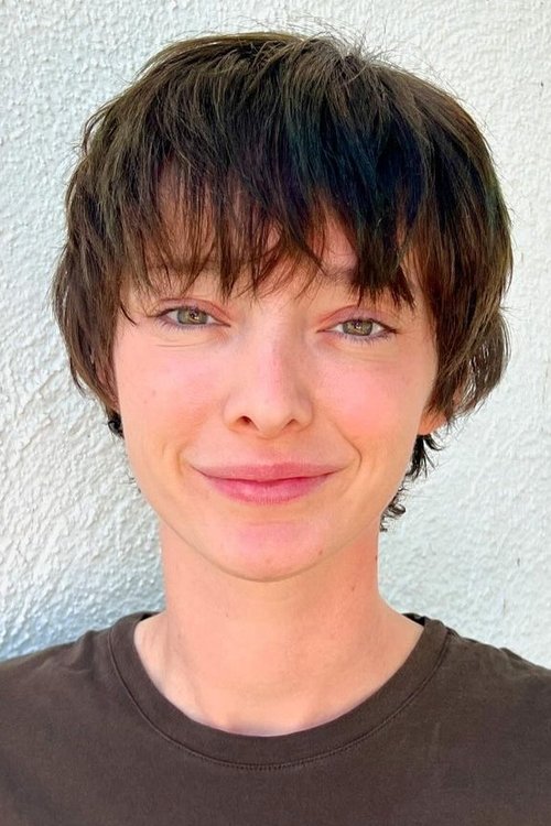 Emma Dumont zdjęcie