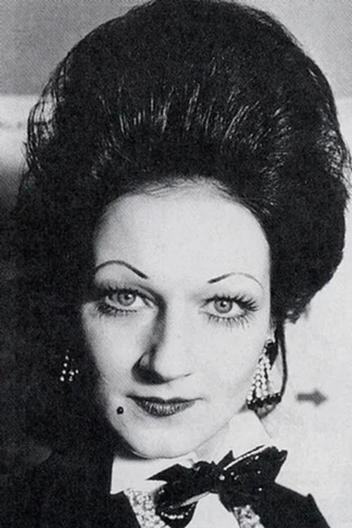 Imogen Claire zdjęcie