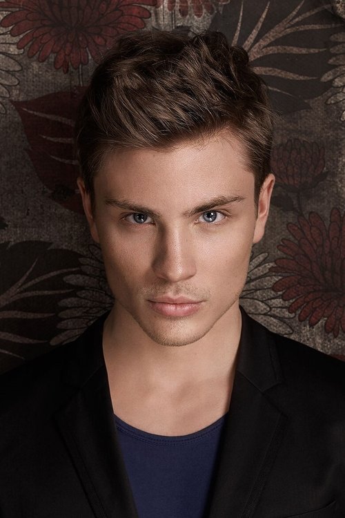 Jannik Schümann zdjęcie