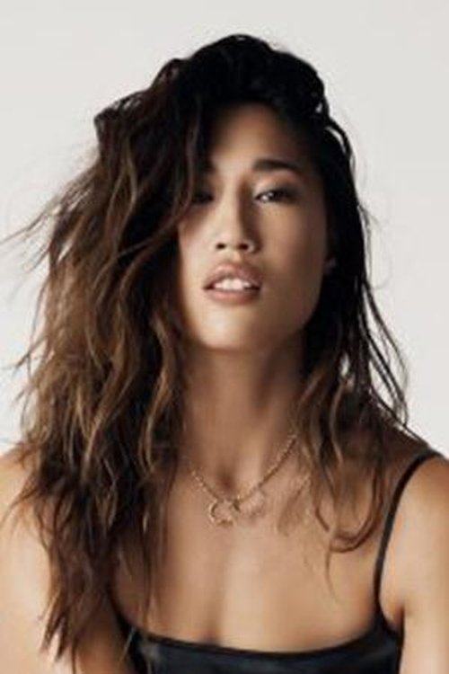 Jennifer Cheon Garcia zdjęcie