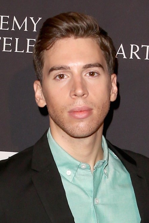 Jordan Gavaris zdjęcie