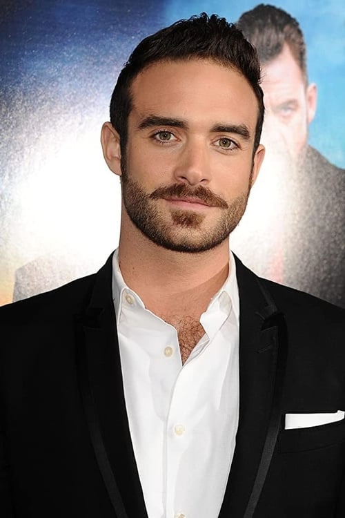 Joshua Sasse zdjęcie