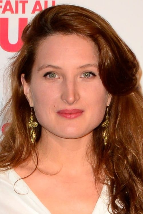 Julia Piaton zdjęcie