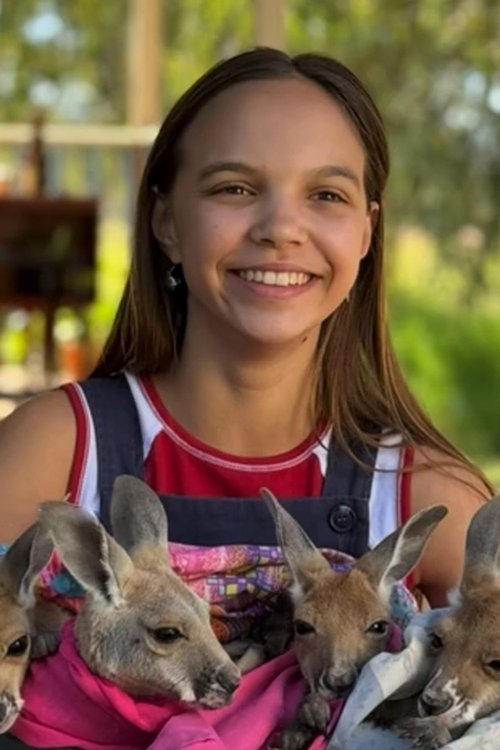 Lily Whiteley zdjęcie