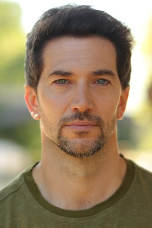 Luke Roberts zdjęcie