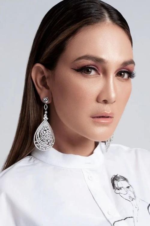 Luna Maya zdjęcie