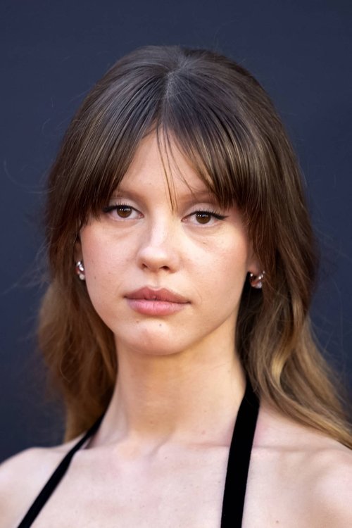 Mia Goth zdjęcie