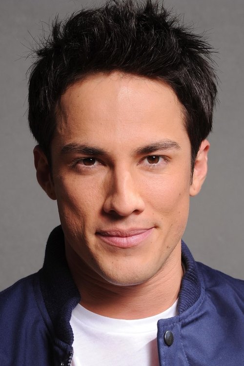 Michael Trevino zdjęcie