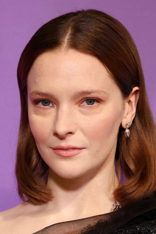 Morfydd Clark zdjęcie