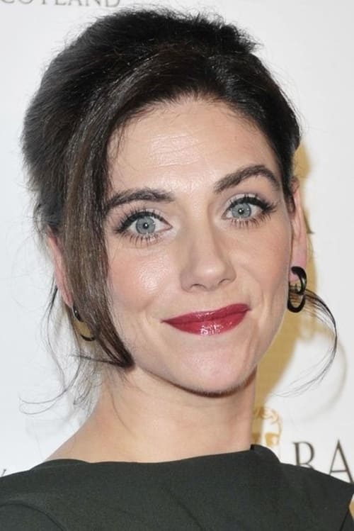 Neve McIntosh zdjęcie