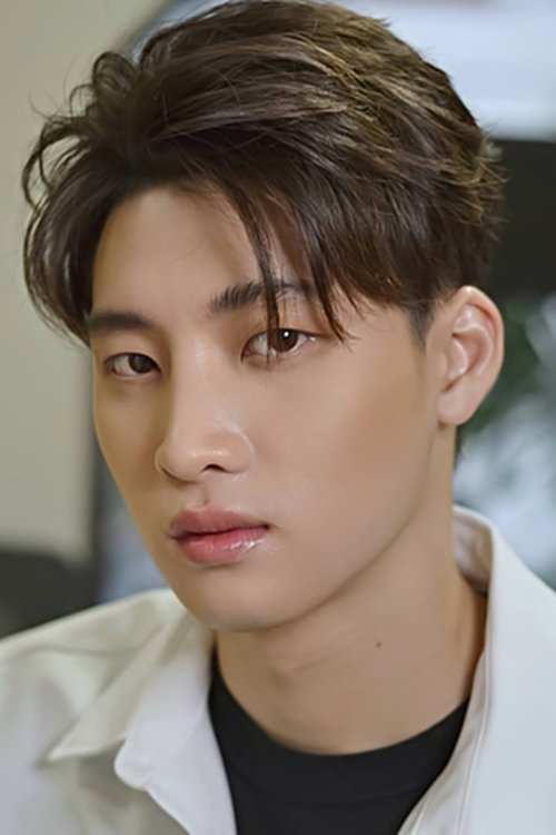 พีรวิชญ์ อรรถชิตสถาพร zdjęcie