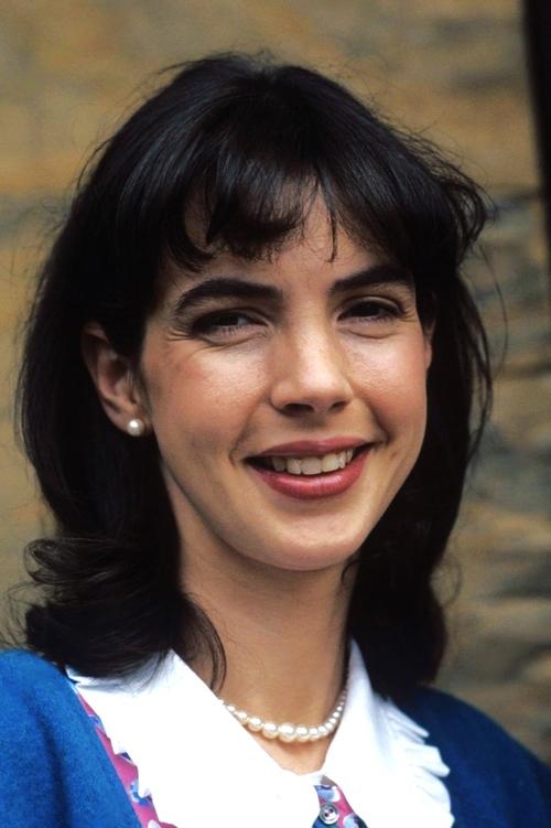 Phoebe Nicholls zdjęcie