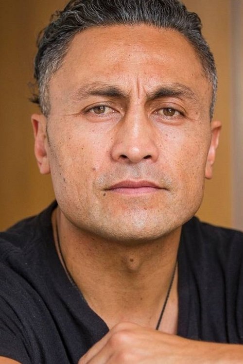 Rene Naufahu zdjęcie