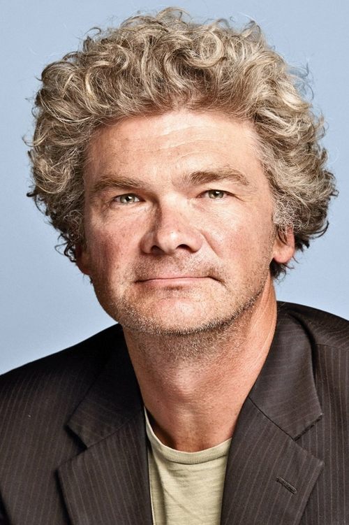 Simon Farnaby zdjęcie