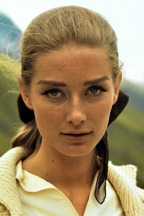 Tania Mallet zdjęcie