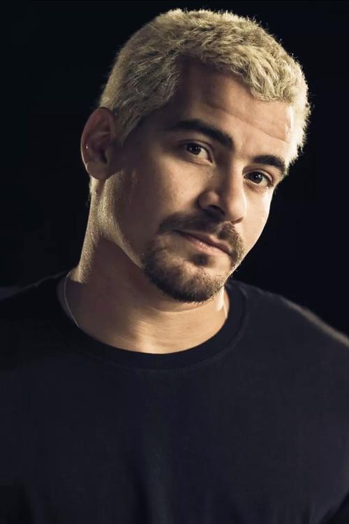 Thiago Martins zdjęcie